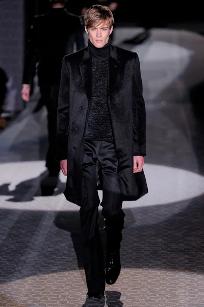 Look 44
